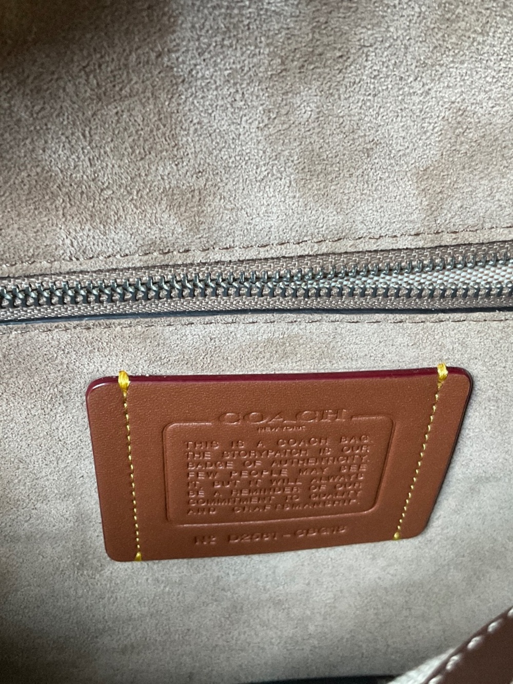 Coach Cargo Turnlock Tabby 36 - Picture 16 of 16